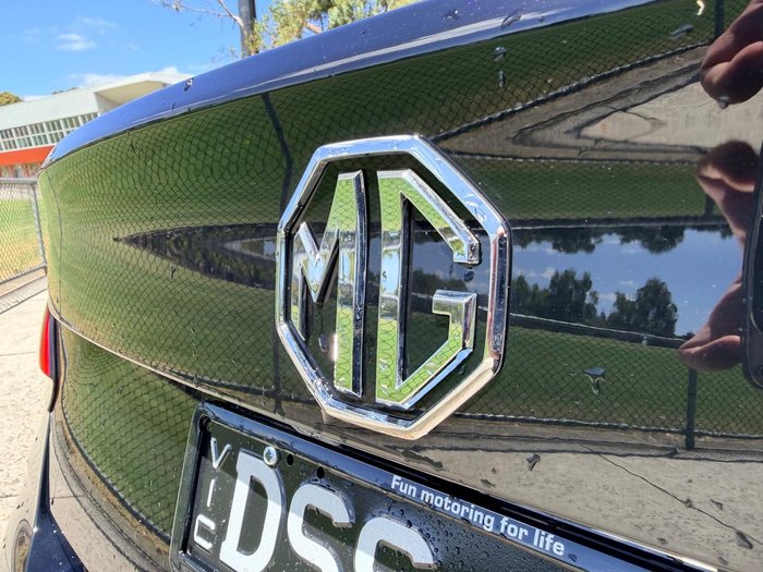 2025 MG MG5 Essence MY25 Black Pearl