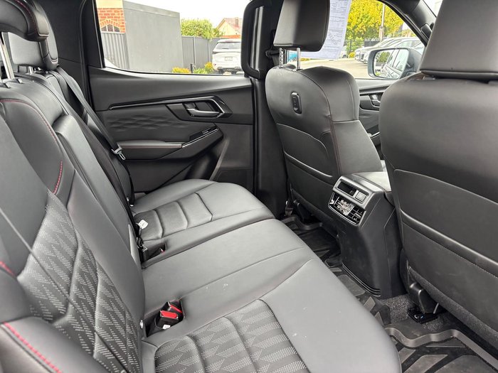 2025 Isuzu D-MAX X-TERRAIN MY25.5 4X4 Dual Range Obsidian Grey