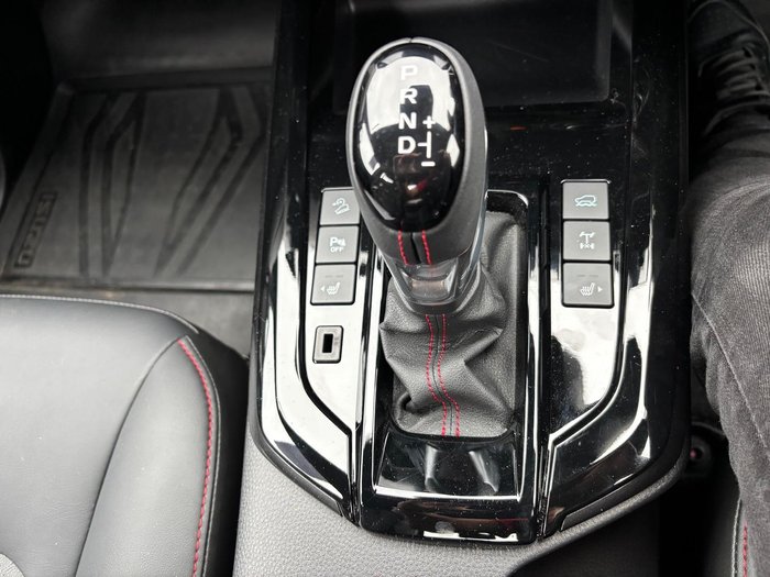 2025 Isuzu D-MAX X-TERRAIN MY25.5 4X4 Dual Range Obsidian Grey