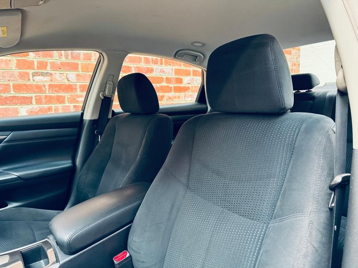 2015 Nissan Altima ST L33 Ebony