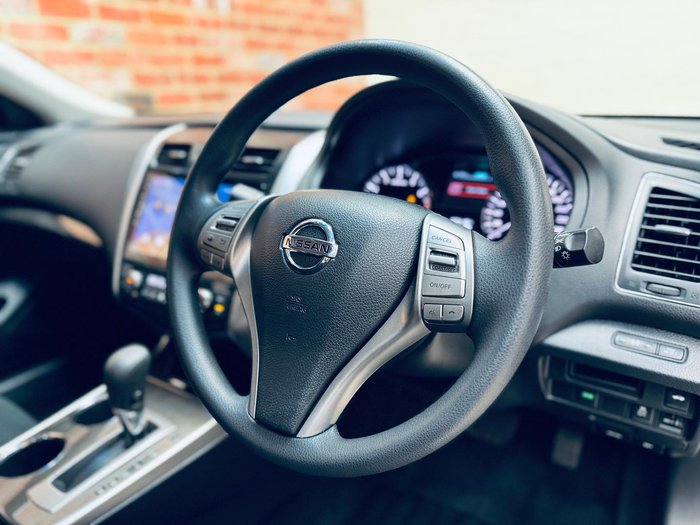 2015 Nissan Altima ST L33 Ebony