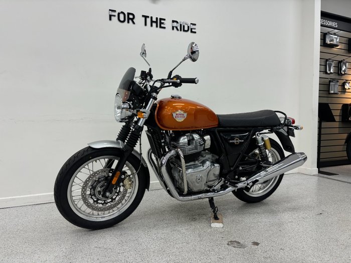 2021 Royal Enfield INTERCEPTOR 650 CLASSIC Orange