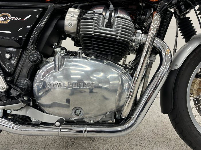 2021 Royal Enfield INTERCEPTOR 650 CLASSIC Orange