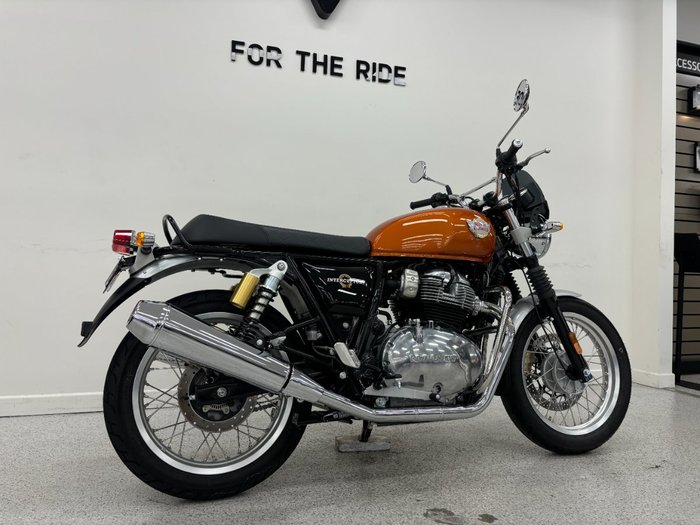 2021 Royal Enfield INTERCEPTOR 650 CLASSIC Orange