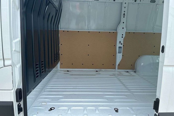 2024 Renault Master Pro 110kW