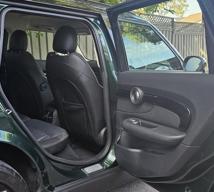 2018 MINI Clubman Cooper F54 British Racing Green II