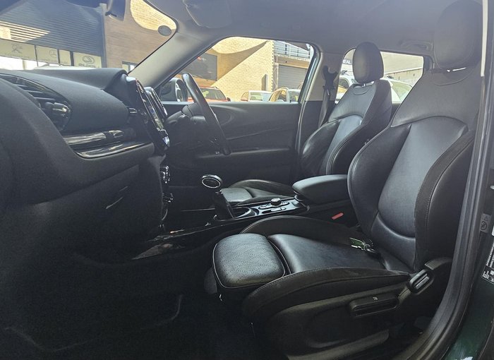 2018 MINI Clubman Cooper F54 British Racing Green II