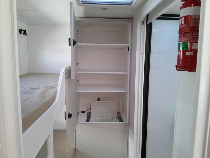 2025 Franklin Razor 220 2 Bunks 220