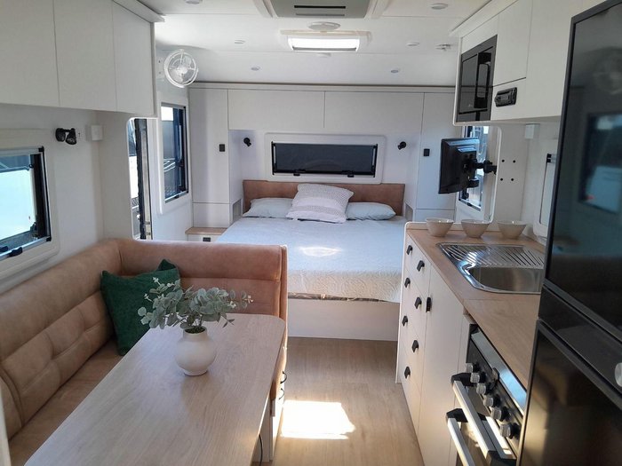 2025 Franklin Razor 220 2 Bunks 220