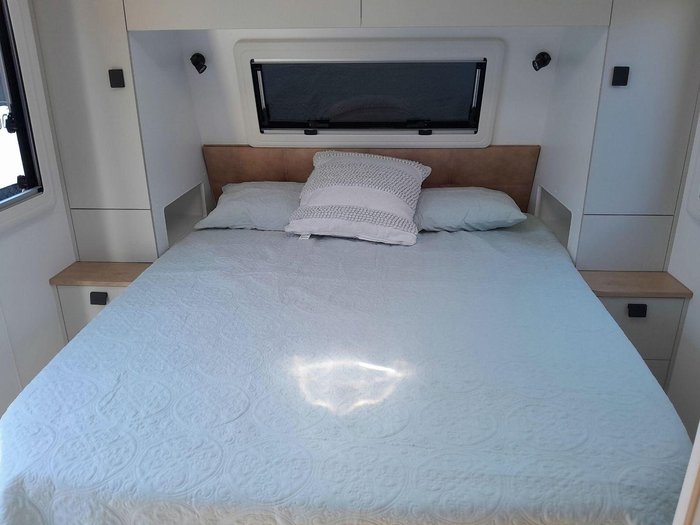 2025 Franklin Razor 220 2 Bunks 220