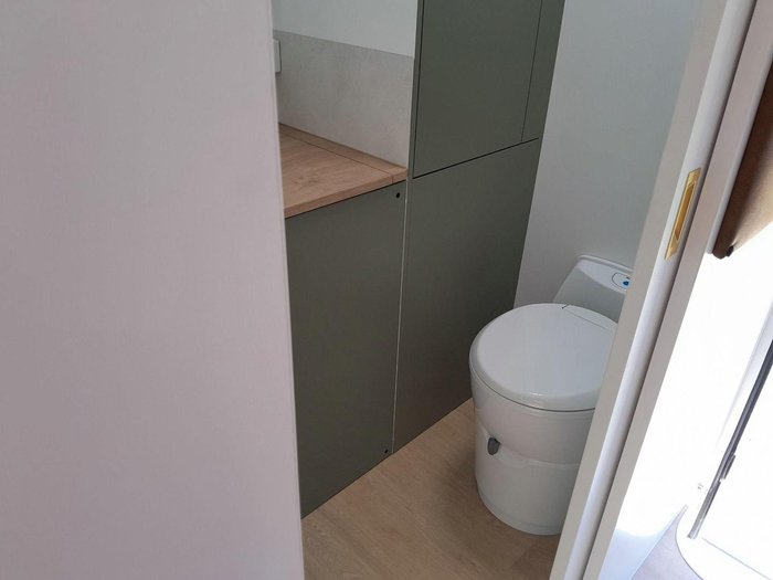 2025 Franklin Razor 196 Rev Cafe 196