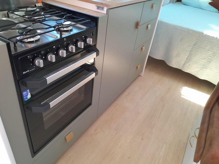 2025 Franklin Razor 196 Rev Cafe 196