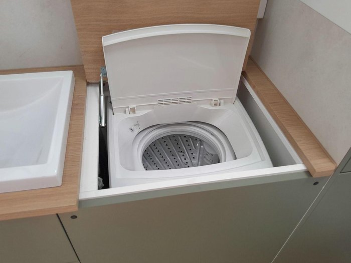 2025 Franklin Razor 196 Rev Cafe 196