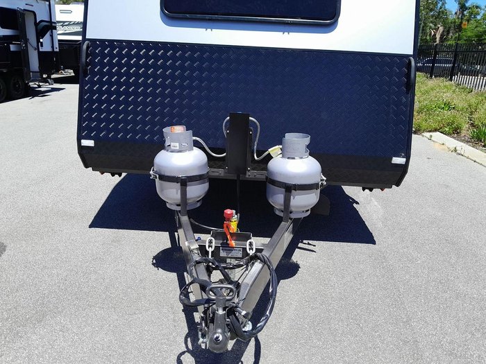 2025 Franklin Razor 196 Rev Cafe 196