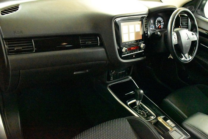 2019 Mitsubishi Outlander ES