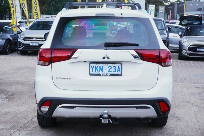 2018 Mitsubishi Outlander ES