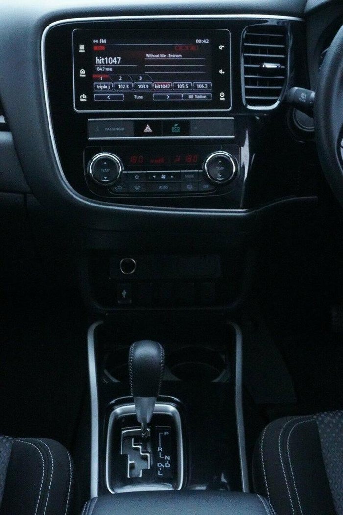 2018 Mitsubishi Outlander ES