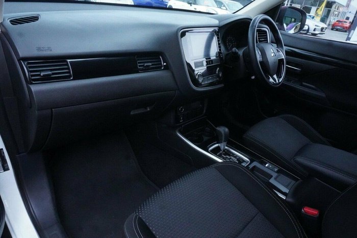 2018 Mitsubishi Outlander ES