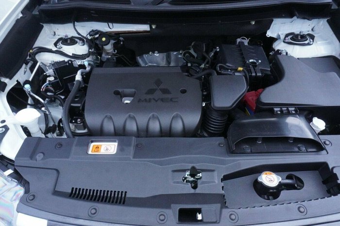 2018 Mitsubishi Outlander ES