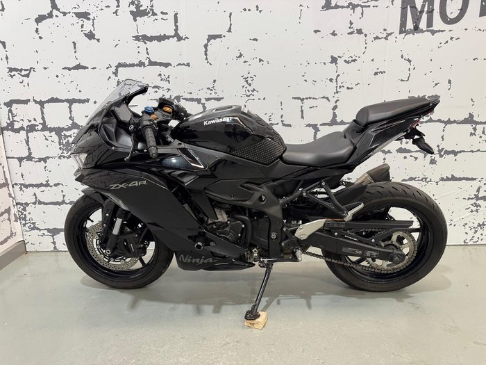 2024 Kawasaki Ninja ZX-4R Ninja Black