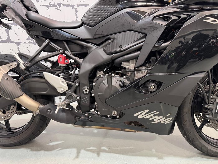 2024 Kawasaki Ninja ZX-4R Ninja Black