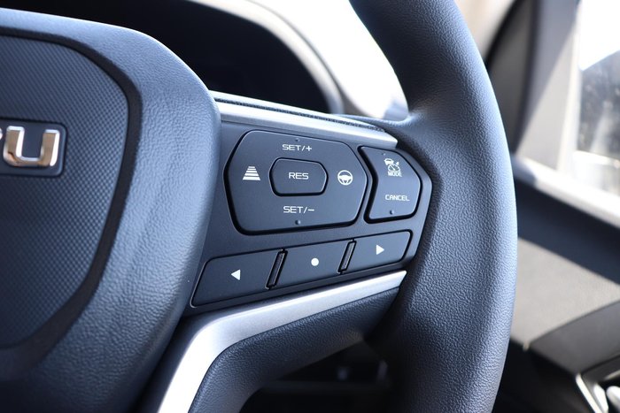 2025 Isuzu MU-X LS-M