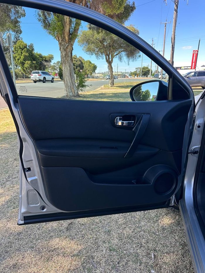 2010 Nissan Dualis ST