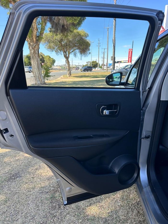 2010 Nissan Dualis ST