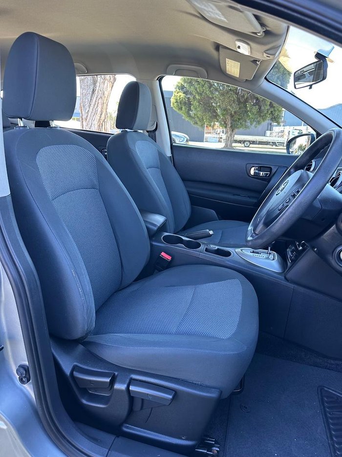 2010 Nissan Dualis ST