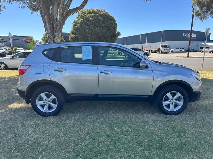 2010 Nissan Dualis ST