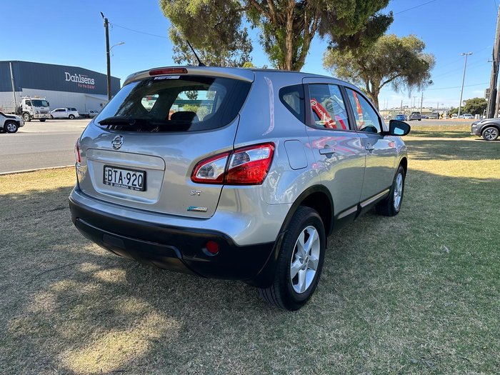 2010 Nissan Dualis ST