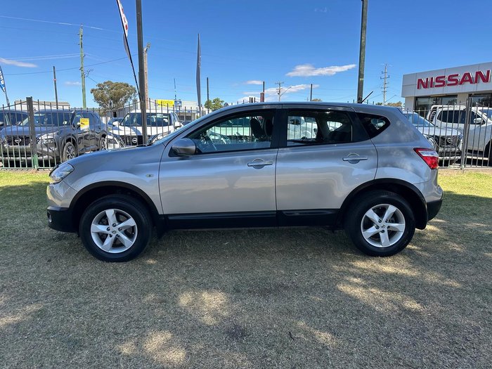 2010 Nissan Dualis ST