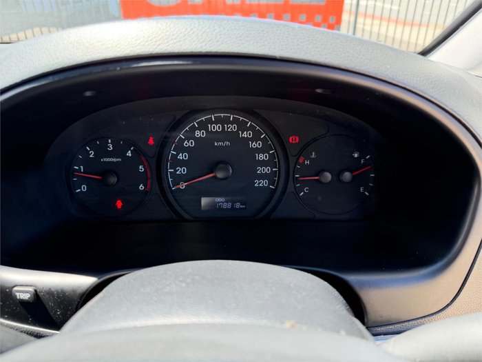 2017 HYUNDAI iLOAD 3S LIFTBACK