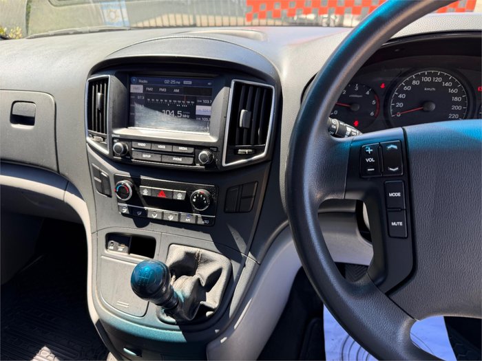 2017 HYUNDAI iLOAD 3S LIFTBACK