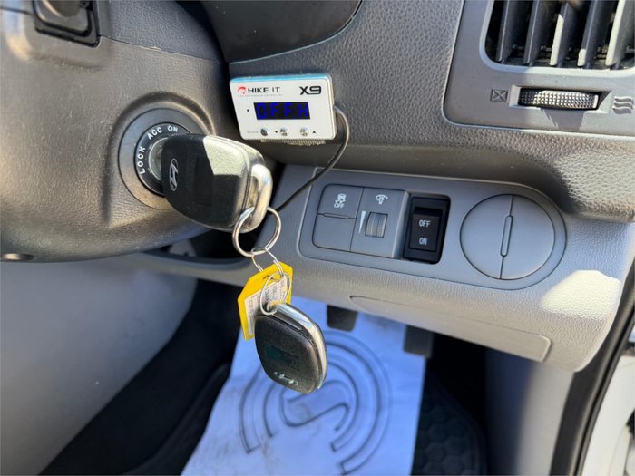 2017 HYUNDAI iLOAD 3S LIFTBACK