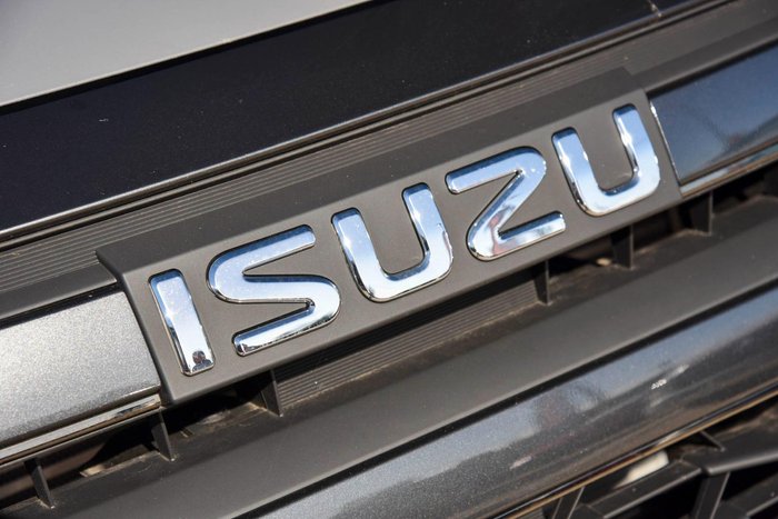 2025 Isuzu D-MAX X-TERRAIN