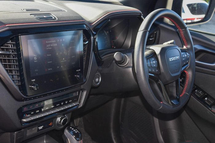 2025 Isuzu D-MAX X-TERRAIN