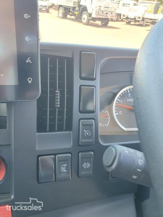 2024 Isuzu Nlr 45-150 Amt Mwb Traypack