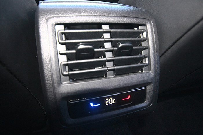 2023 Volkswagen Golf 110TSI R-Line 8 MY24 Pure White