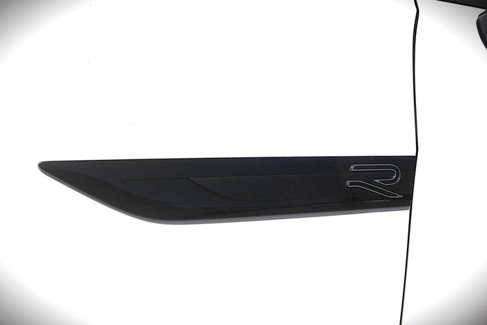 2023 Volkswagen Golf 110TSI R-Line 8 MY24 Pure White