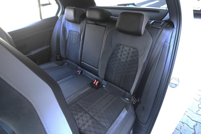 2023 Volkswagen Golf 110TSI R-Line 8 MY24 Pure White