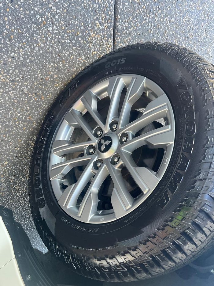 2020 Mitsubishi Pajero Sport GLX