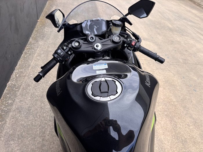 2026 Kawasaki 2026 Kawasaki 636CC Ninja ZX-6R METALLIC MATTE GRAPHENESTEEL GRAY