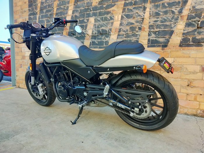 2024 HARLEY-DAVIDSON X 500 ROAD SILVER