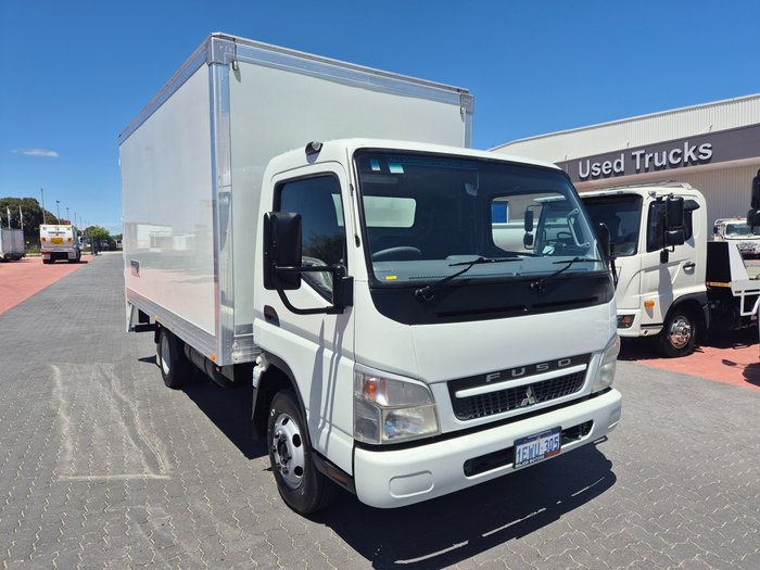 2010 Fuso Canter Auto Car License Van and Lift