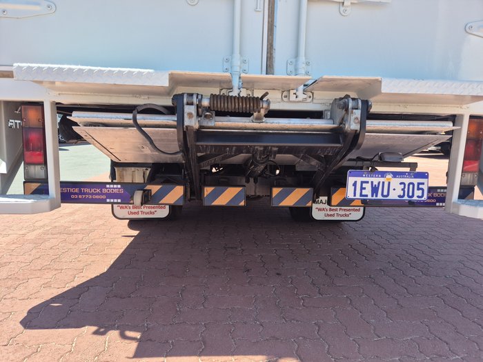 2010 Fuso Canter Auto Car License Van and Lift