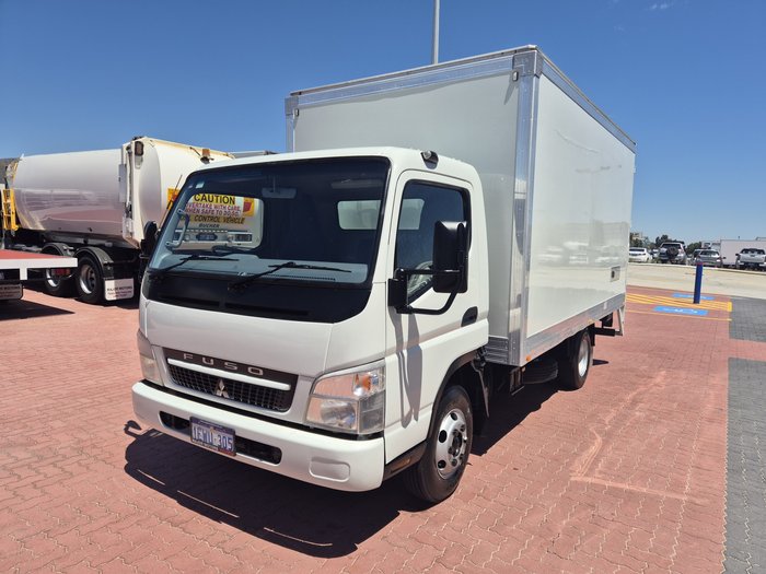 2010 Fuso Canter Auto Car License Van and Lift