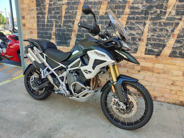 2026 TRIUMPH TIGER 1200 RALLY PRO ROAD MATT KHAKI