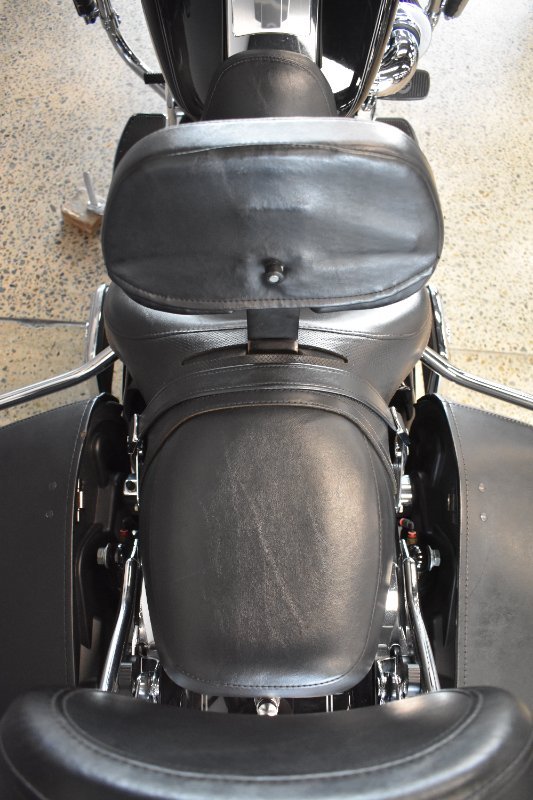 2014 Harley-davidson FLHR ROAD KING BLACK