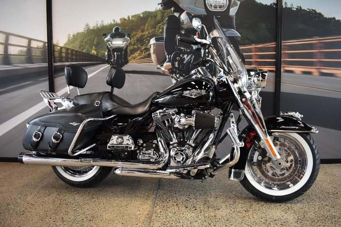 2014 Harley-davidson FLHR ROAD KING BLACK